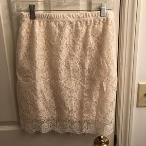Lace mini skirt